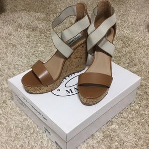 Steve Madden beige and tan wedges
